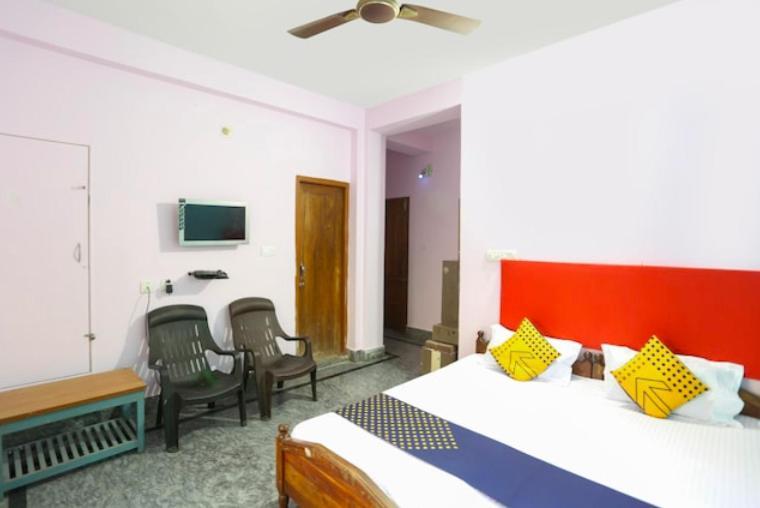 פורי Hotel Alaka מראה חיצוני תמונה